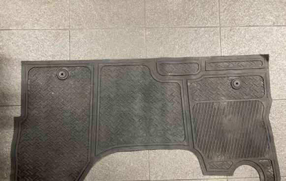 Iveco Daily 5th gen Interior carpet 2994930 504056770