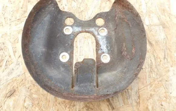 Peugeot 3008 I Rear brake disc plate dust cover 