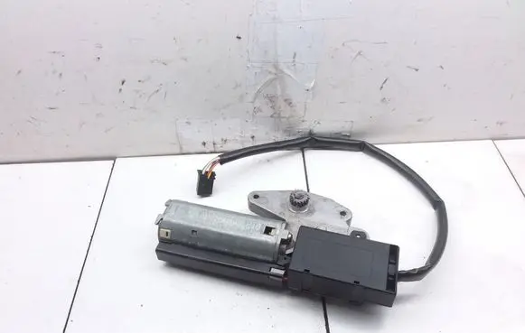 Mercedes-Benz CLK A208 C208 Sunroof motor/actuator 2088200042 MRA82885671308