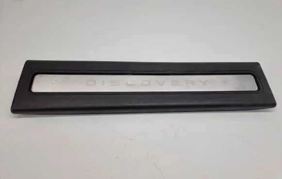 Land Rover Discovery 5 Front sill trim cover HY3213200BA8