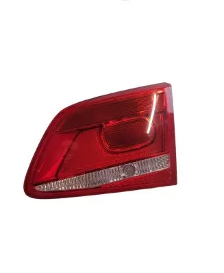Volkswagen PASSAT B7 Rear/tail lights 3AE945094J