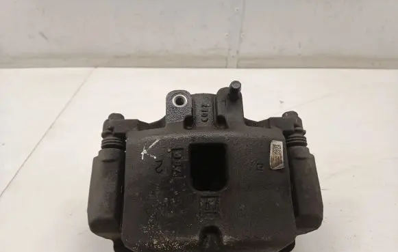 Opel Insignia B Front brake caliper