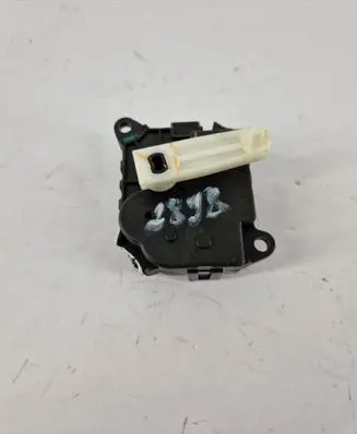 Nissan Navara D23 Air flap motor/actuator 277304JG3A