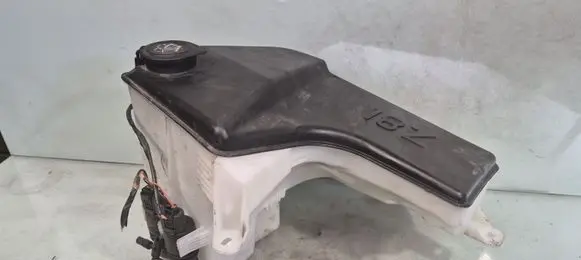 BMW X5 E53 Windshield washer fluid reservoir/tank 61678252738