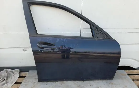 Mercedes-Benz C W204 Front door 36B6