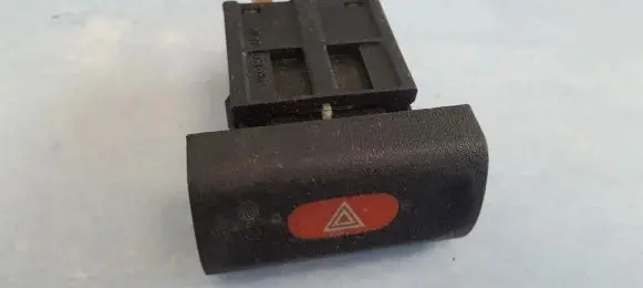 Opel Vectra B Hazard light switch 09152308 09138058