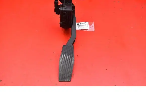 Opel Astra H Accelerator throttle pedal 9157998BK