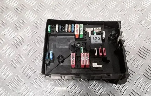 Seat Altea Fuse module 1k0937125a