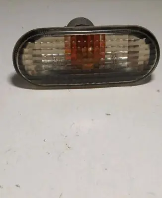 Volkswagen Golf IV Front fender indicator light 3B0949117C