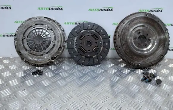 Audi A1 Clutch set kit 03C141025J 03C141031D 03C1052730