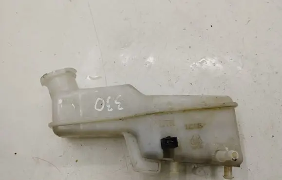 Hyundai ix35 Brake fluid reservoir 2K227Z1