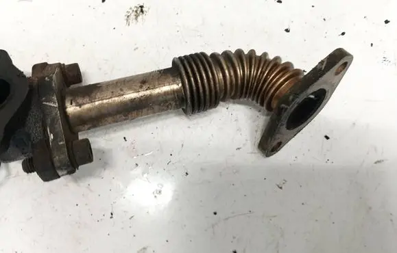 Volkswagen PASSAT B4 EGR valve line/pipe/hose 028131521c