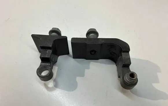 BMW 5 F10 F11 Rear door hinge set 7185635 7185633