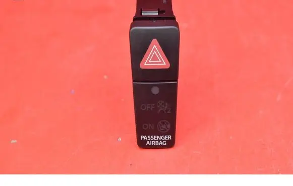 Suzuki SX4 Hazard light switch 