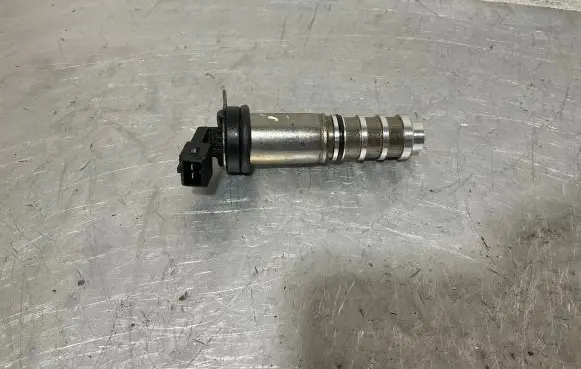 BMW X5 E70 Camshaft vanos timing valve 8605123 11368605123