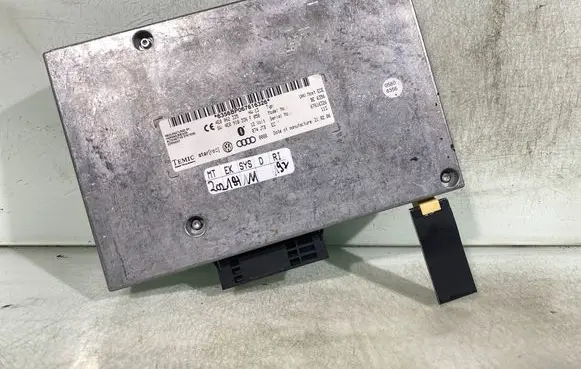 Audi A6 S6 C6 4F Bluetooth control unit module 4e0910336f
