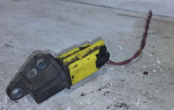 Audi A6 S6 C6 4F Airbag deployment crash/impact sensor 1K0909606B