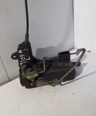Opel Tigra B Front door lock 93162841