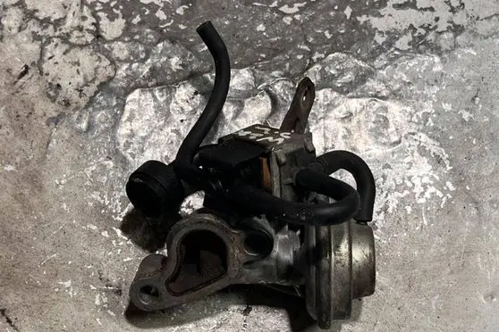 Mercedes-Benz S W220 EGR valve A1121400060 A112140006