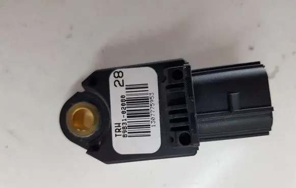 Toyota Auris 150 Airbag deployment crash/impact sensor 8983102080