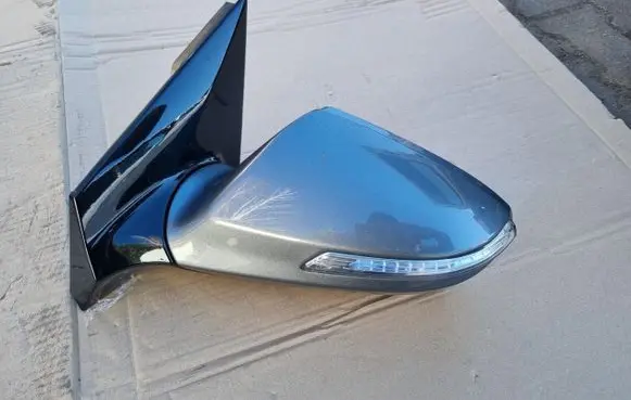 Hyundai i40 Front door electric wing mirror 876103Z030