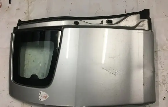 Isuzu D-Max Rear door