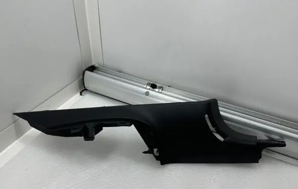 (C) pillar trim