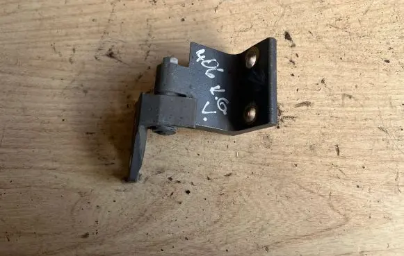 Peugeot 406 Rear door upper hinge