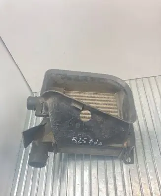 BMW 5 E39 Intercooler radiator 2246031