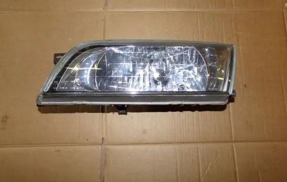 Nissan Almera Headlight/headlamp