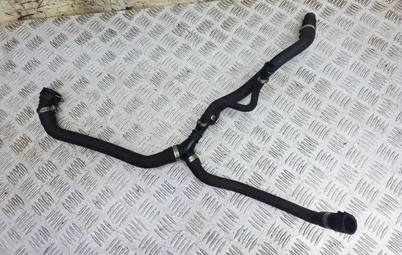 Mini Cooper Countryman R60 Engine coolant pipe/hose 9813733 17129813733