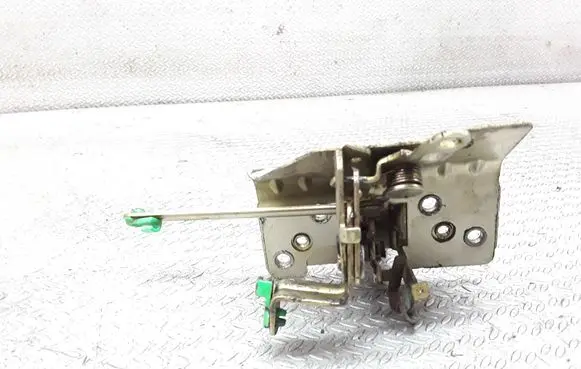 Opel Frontera A Tailgate window lock/catch/latch 
