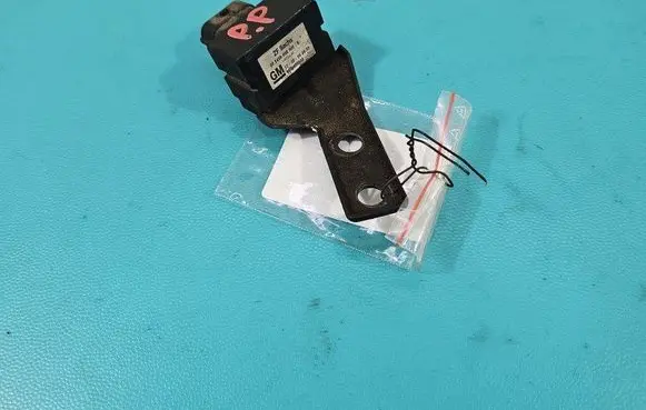 Opel Insignia A Front air suspension height level sensor 13240109 IMPRK1453414