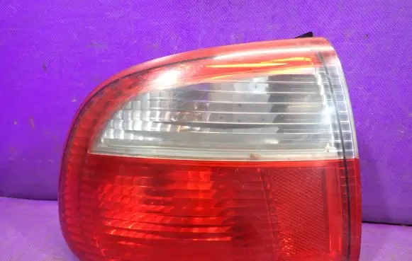Seat Toledo II (1M) Rear/tail lights 1M5945095B