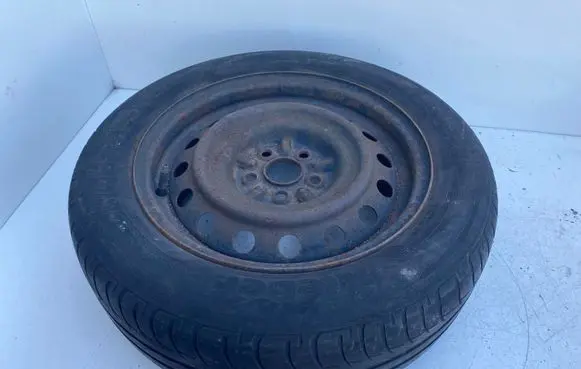 Toyota Avensis T220 R15 steel rim 