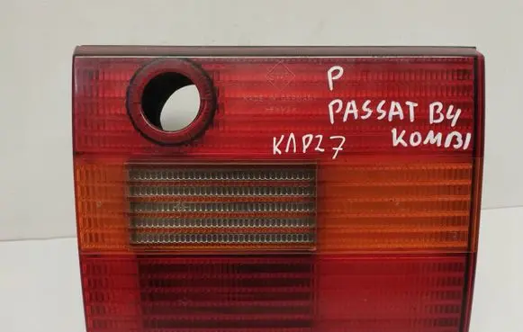 Volkswagen PASSAT B5 Tailgate rear/tail lights 3A9945108