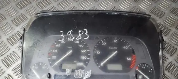 Volkswagen Golf III Speedometer (instrument cluster) 1H0919860F 1H0.919.860.F