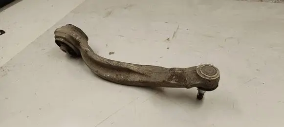 Mercedes-Benz CLS C218 X218 Front lower control arm/wishbone A2183310100