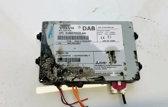 Volvo V40 Antenna control unit 31667912aa 31667304aa