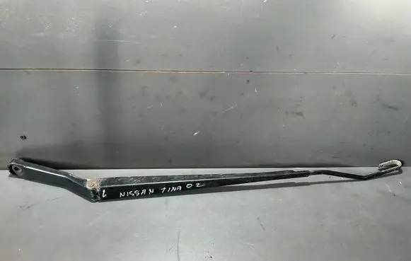 Nissan Almera Tino Front wiper blade arm 