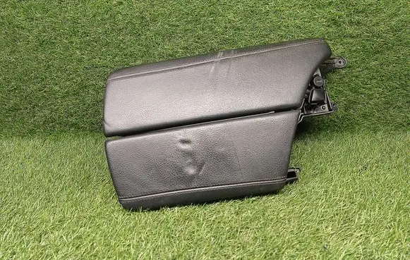 BMW 5 F10 F11 Armrest 1600085 92012629