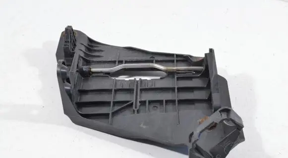 Porsche Cayman 987 Headlight/headlamp mounting bracket 98763104200