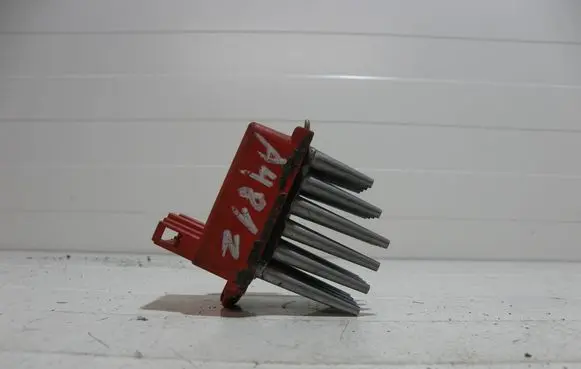 Audi A4 S4 B5 8D Heater blower motor/fan resistor 5DS00646700 357907521