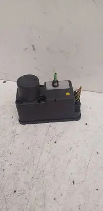 Volkswagen PASSAT B4 Vacuum pump 1H0962257E