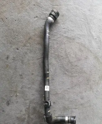 BMW 4 F32 F33 Engine coolant pipe/hose 8673993