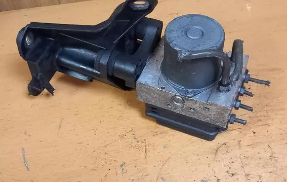 Mercedes-Benz E W212 ABS Pump A2124313512