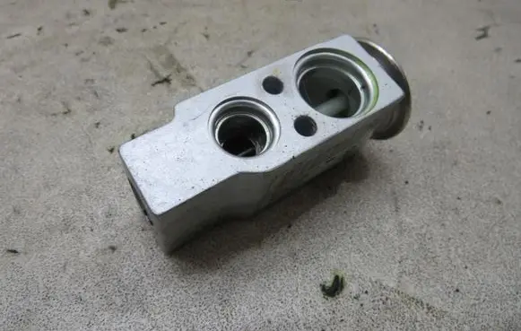 Audi Q5 SQ5 Air conditioning (A/C) expansion valve KRIS235789