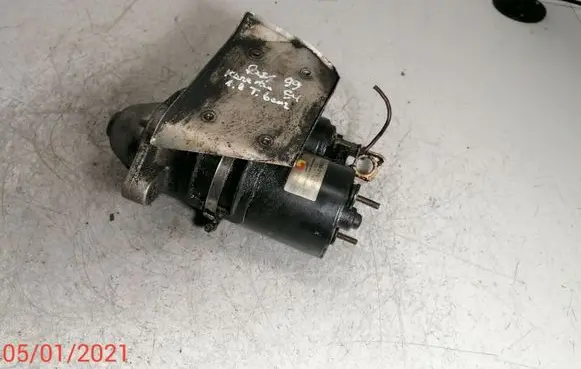 Volkswagen PASSAT B5 Starter motor 0986016330