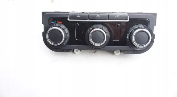 Volkswagen Tiguan Climate control unit