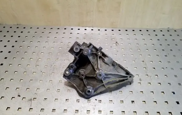 Peugeot 208 Other engine bay part